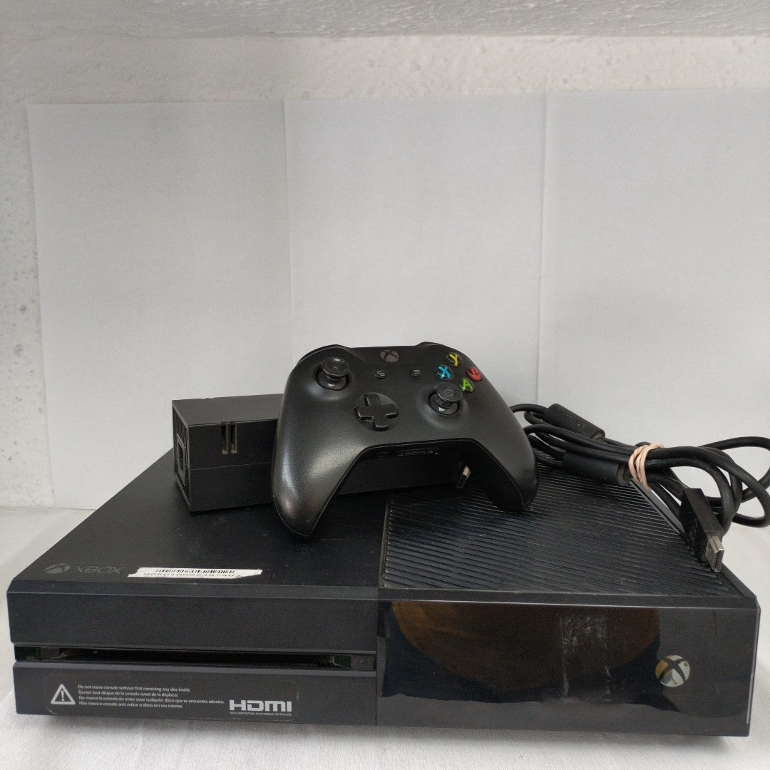 CONSOLA DE VIDEOJUEGO MICROSOFT XBOX ONE 1 TB (SEMINUEVO)