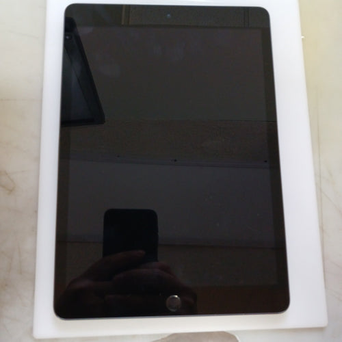 TABLETA APPLE IPAD 9 A2602 64 GB 3 GB RAM (SEMINUEVO)