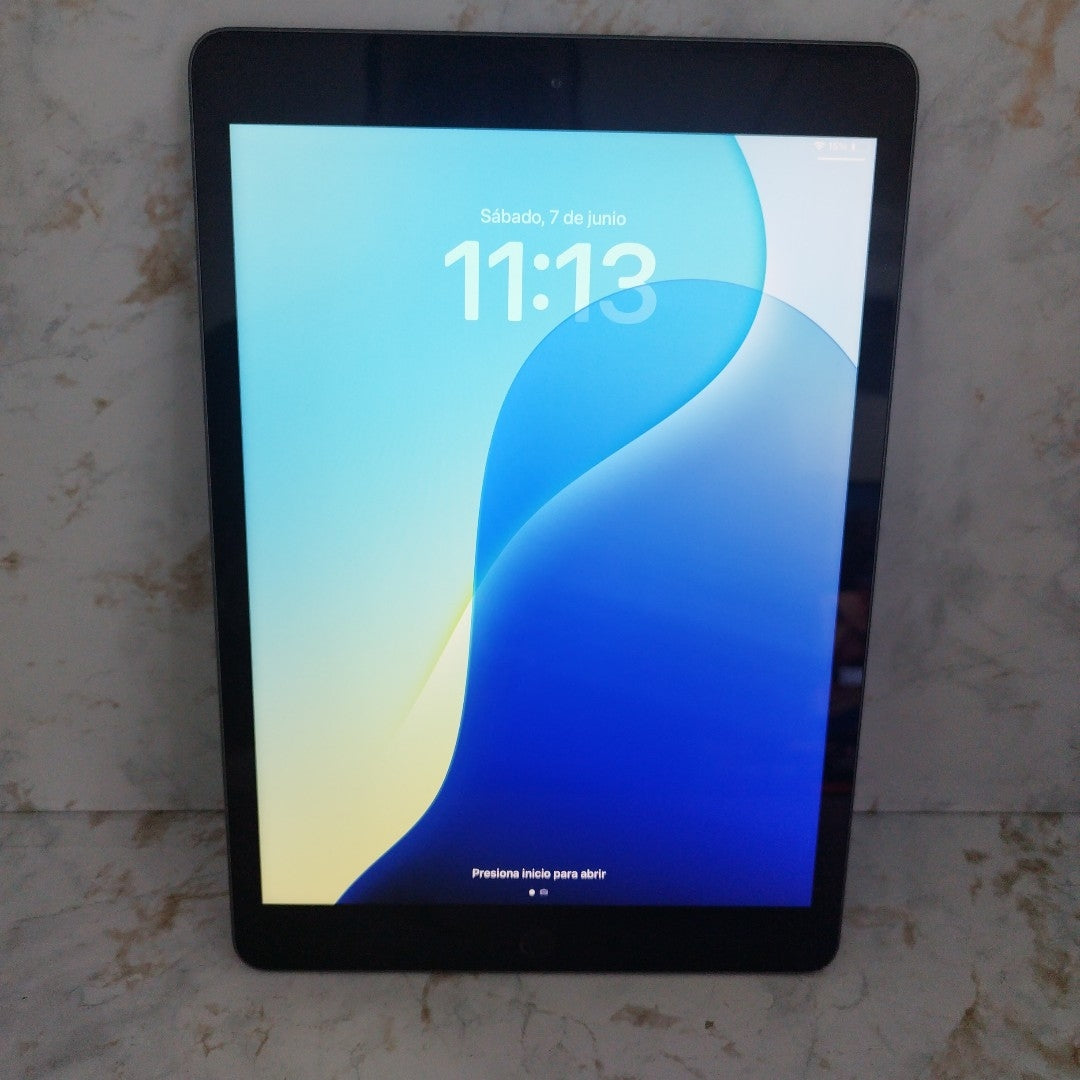 TABLETA APPLE IPAD 8 A2270 128 GB 3 GB RAM (SEMINUEVO)