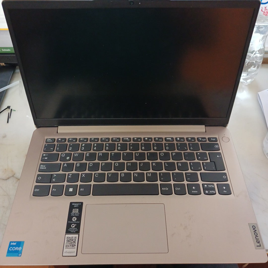 LAPTOP LENOVO IDEAPAD 3 14ITL6 (2023) 1 TB + 256 GB SSD 8 GB RAM (SEMINUEVO)