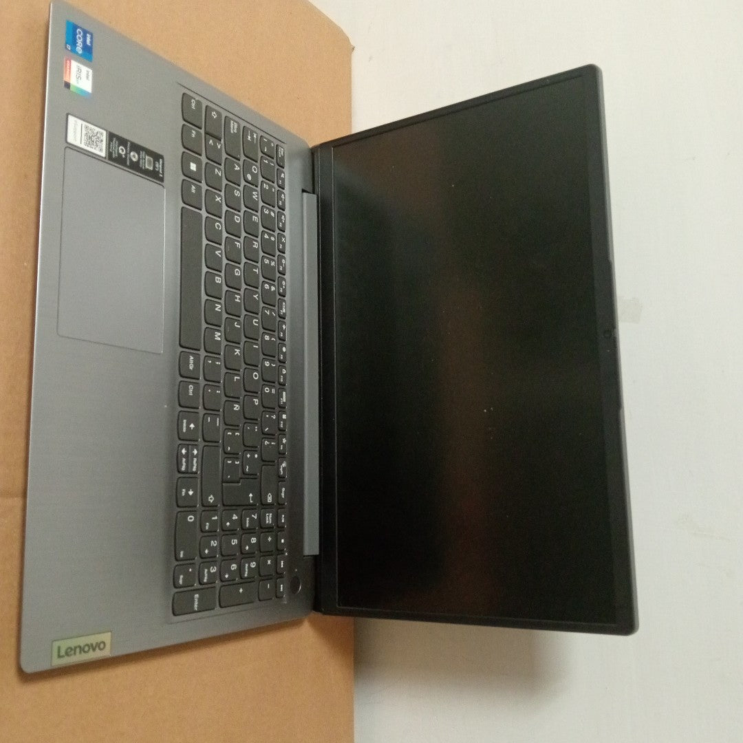 LAPTOP LENOVO IDEAPAD 3 15ITL6 (2023) 512 GB SSD 8 GB RAM (SEMINUEVO)