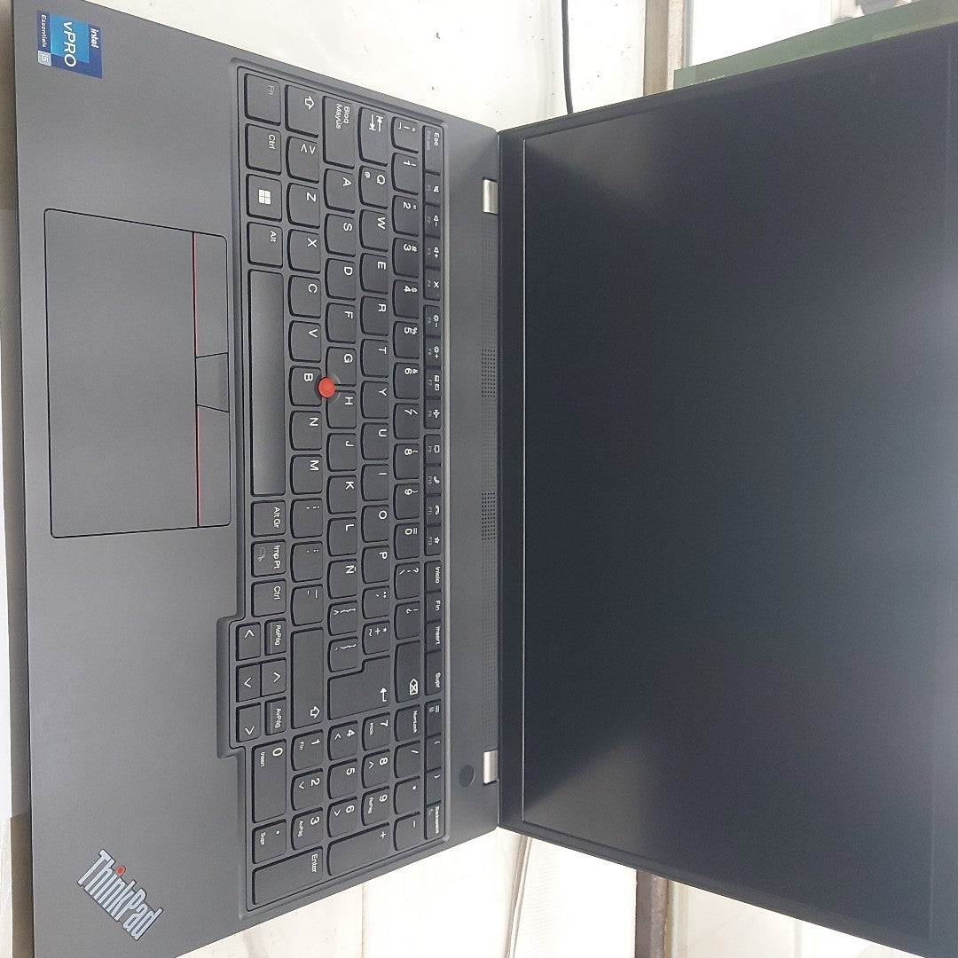 LAPTOP LENOVO THINKPAD L15 GEN 4 (2024) 512 GB SSD 16 GB RAM (SEMINUEVO)