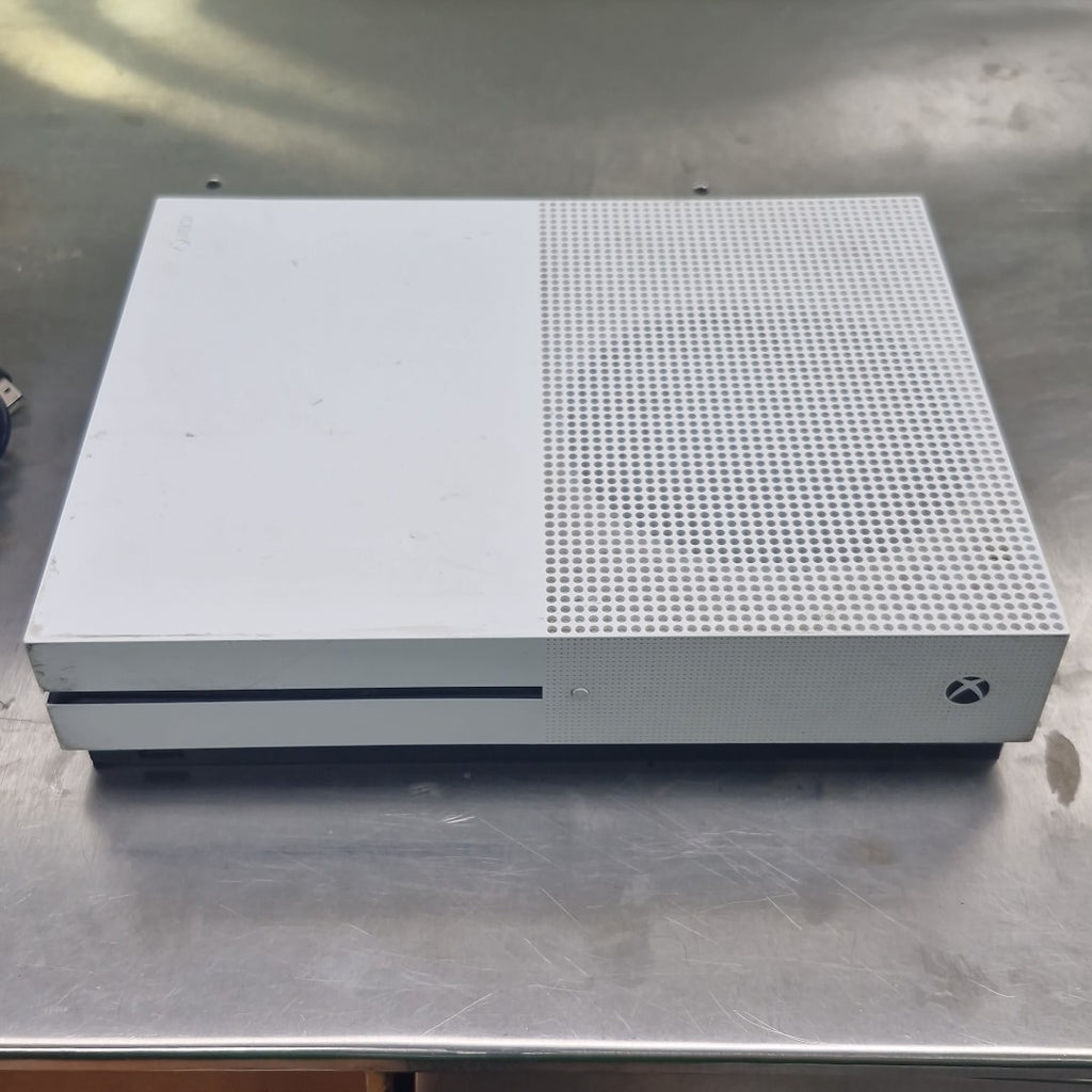 CONSOLA DE VIDEOJUEGO MICROSOFT XBOX ONE S 1 TB (SEMINUEVO)