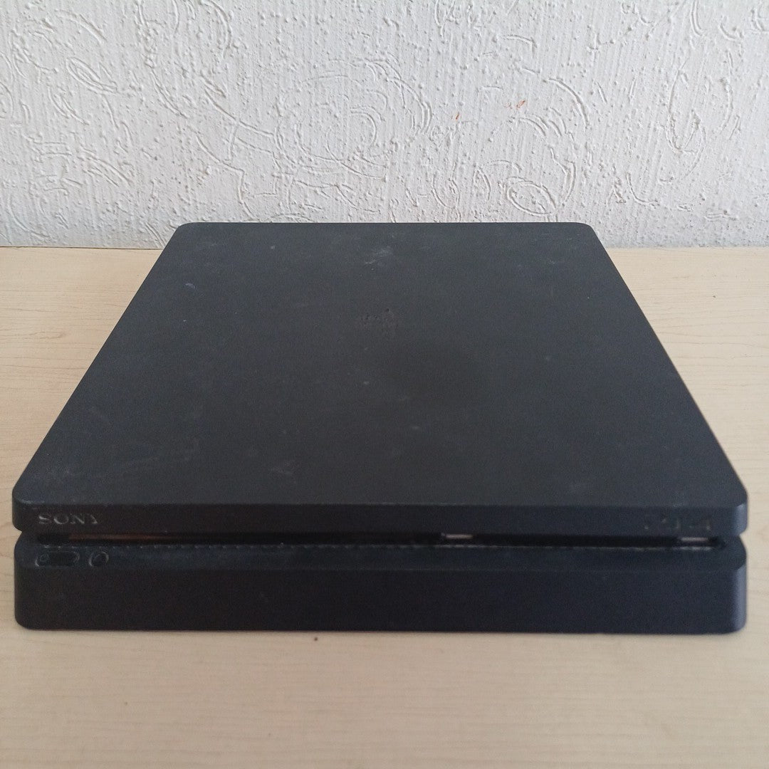 CONSOLA DE VIDEOJUEGO SONY PS4 1 TB (SEMINUEVO)