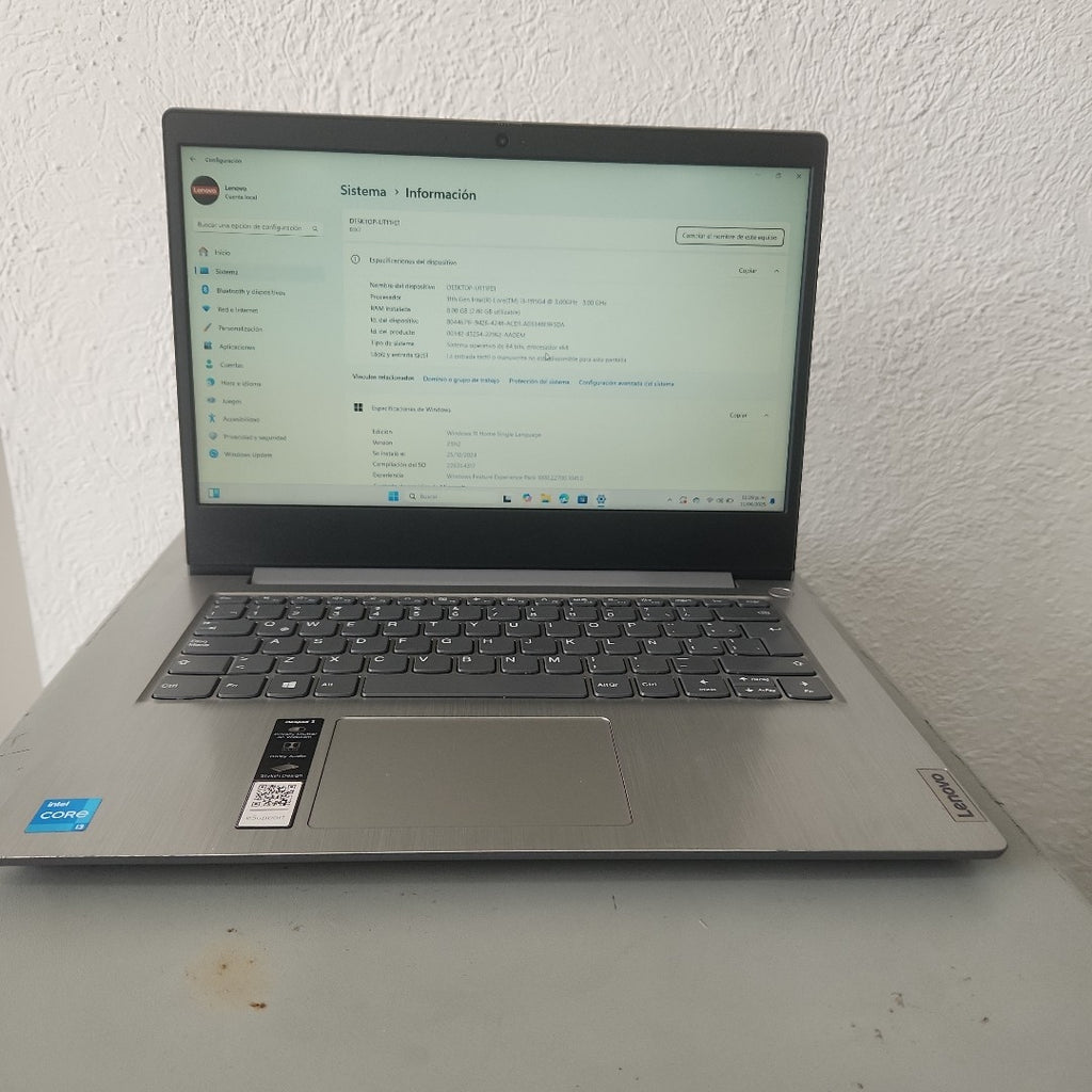 LAPTOP LENOVO IDEAPAD 3 14ITL05 (2022) 512 GB SSD 8 GB RAM (SEMINUEVO)