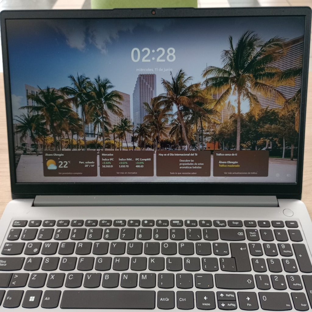 LAPTOP LENOVO IDEAPAD 1 15IGL7 (2023) 256 GB SSD 8 GB RAM (SEMINUEVO)