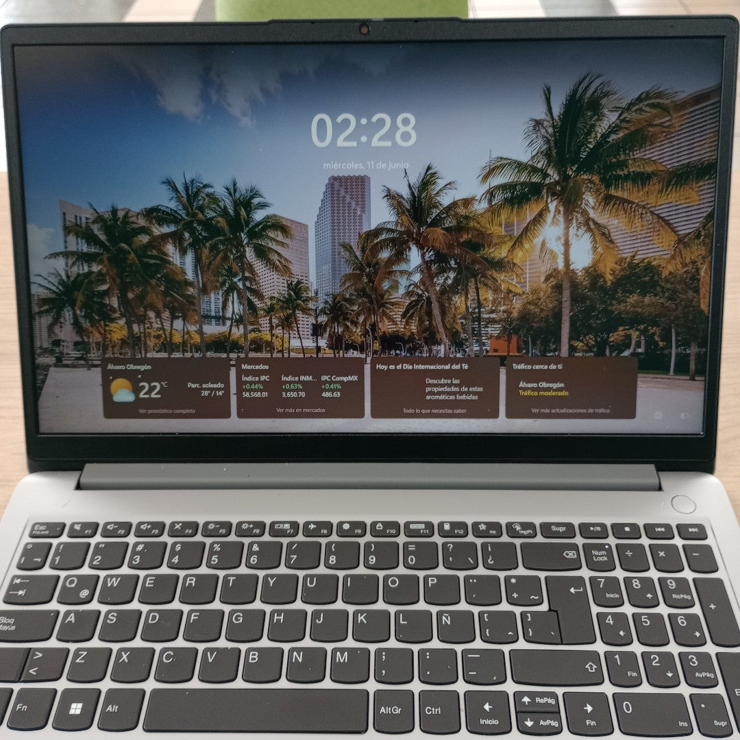 LAPTOP LENOVO IDEAPAD 1 15IGL7 (2023) 256 GB SSD 8 GB RAM (SEMINUEVO)