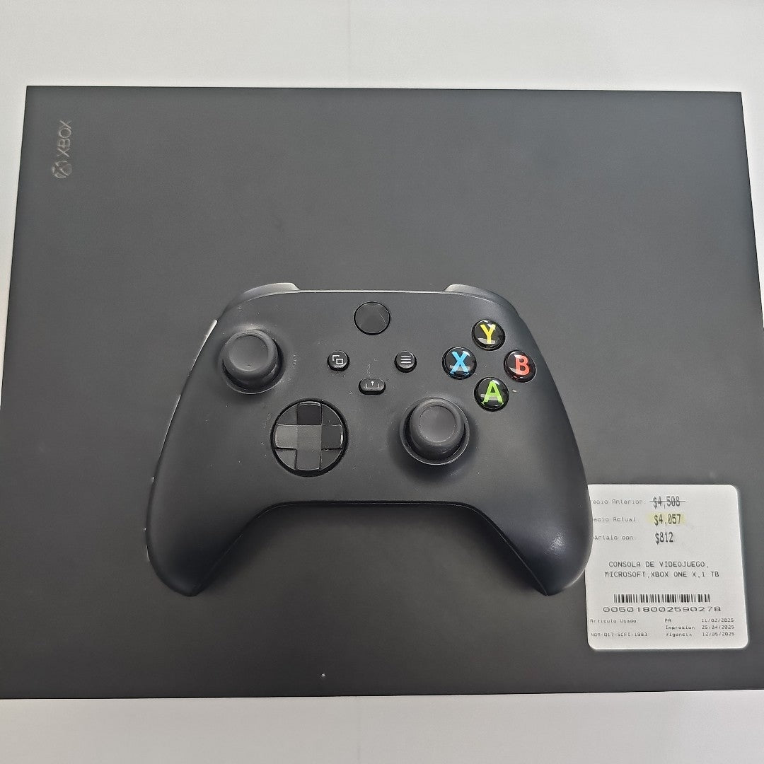 CONSOLA DE VIDEOJUEGO MICROSOFT XBOX ONE X 1 TB (SEMINUEVO)