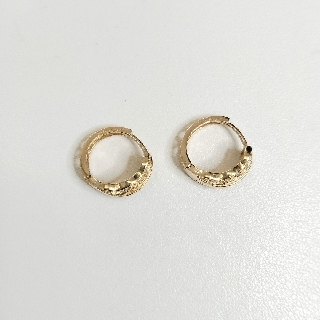 HUGGIES ORO 14K 2.5 (NUEVO)