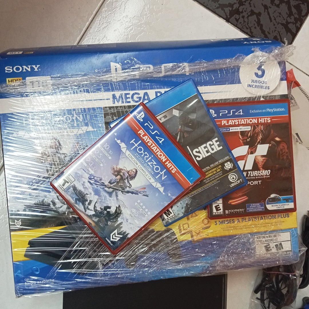 CONSOLA DE VIDEOJUEGO SONY PS4 SLIM 1 TB (SEMINUEVO)