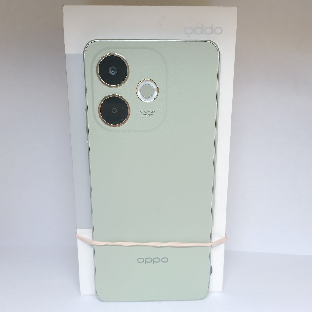CELULAR OPPO  A5 PRO CPH2711 (2025) 256 GB 8 GB RAM (SEMINUEVO)