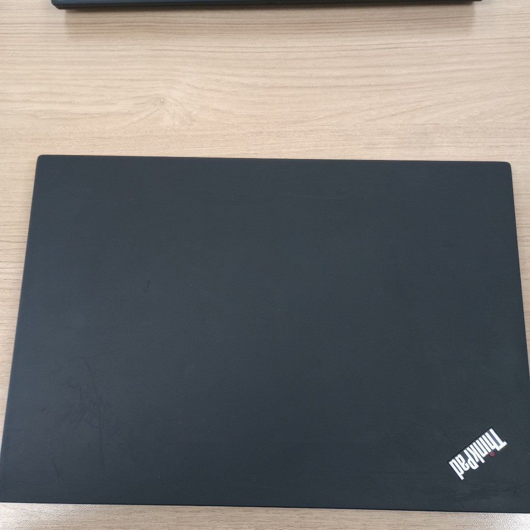 LAPTOP LENOVO THINKPAD T14 GEN 1 (2022) 512 GB SSD 8 GB RAM (SEMINUEVO)