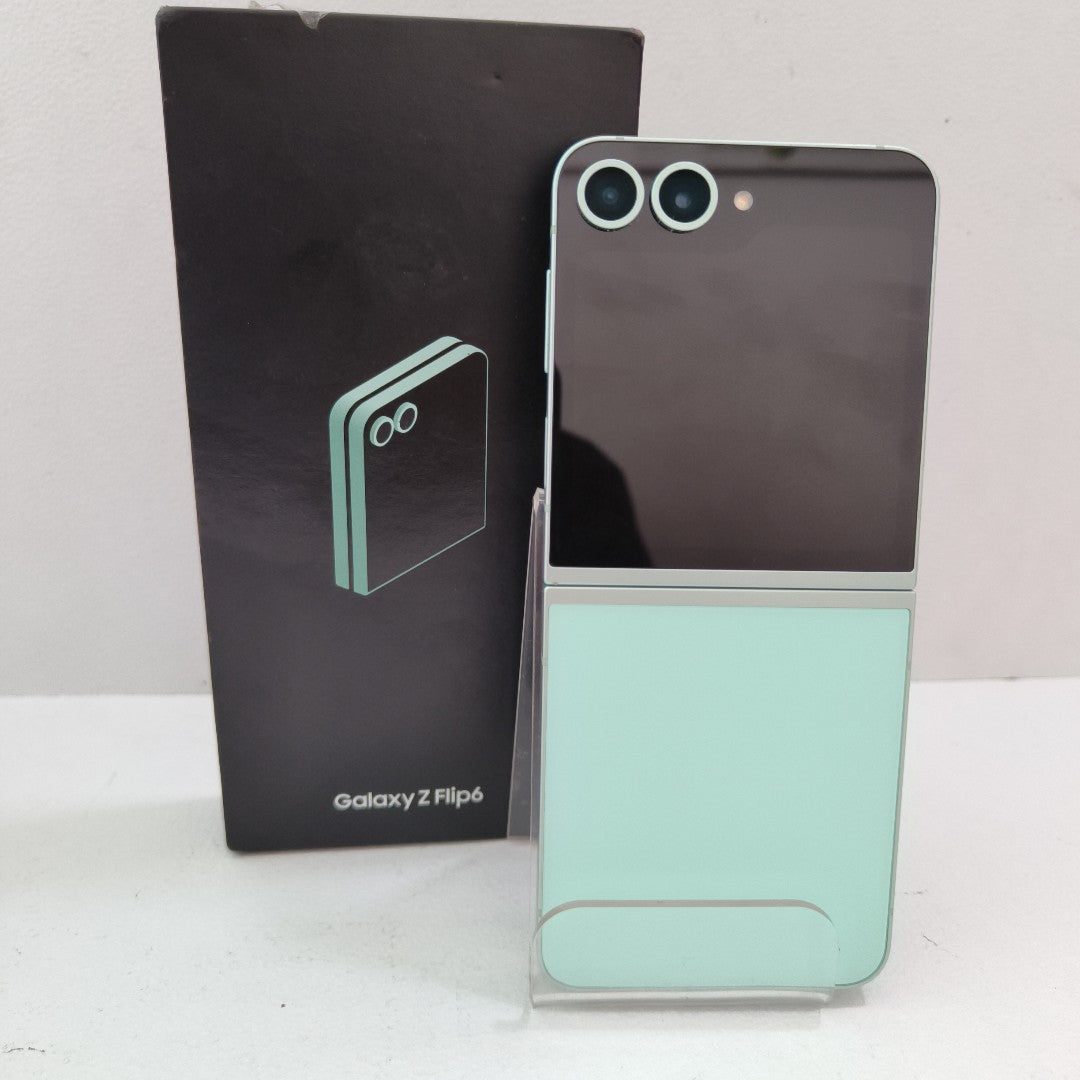 CELULAR SAMSUNG GALAXY Z FLIP6 SM-F741W (2024) 256 GB 12 GB RAM (SEMINUEVO)