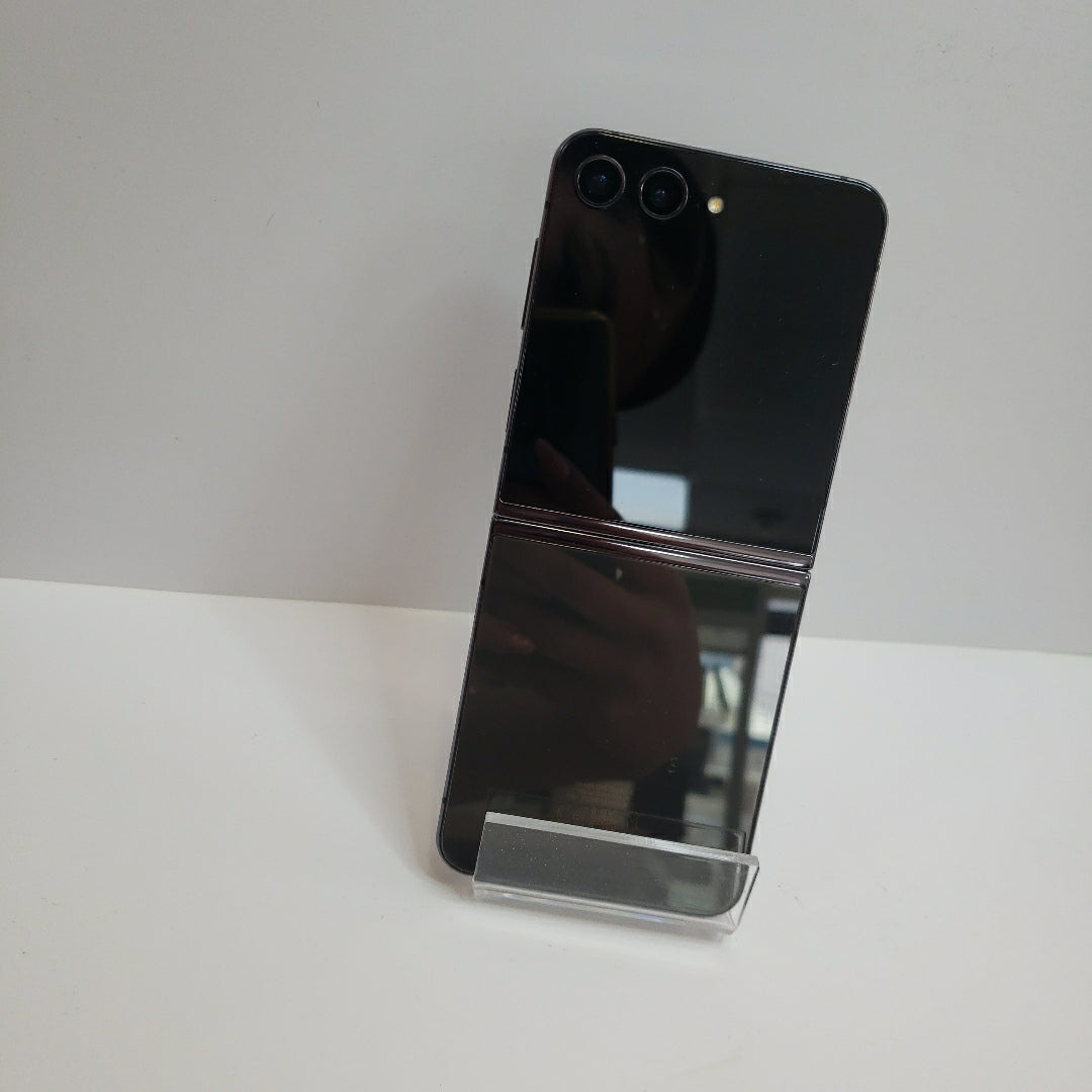 CELULAR SAMSUNG GALAXY Z FLIP 5 SM-F731B (2023) 256 GB 8 GB RAM (SEMINUEVO)