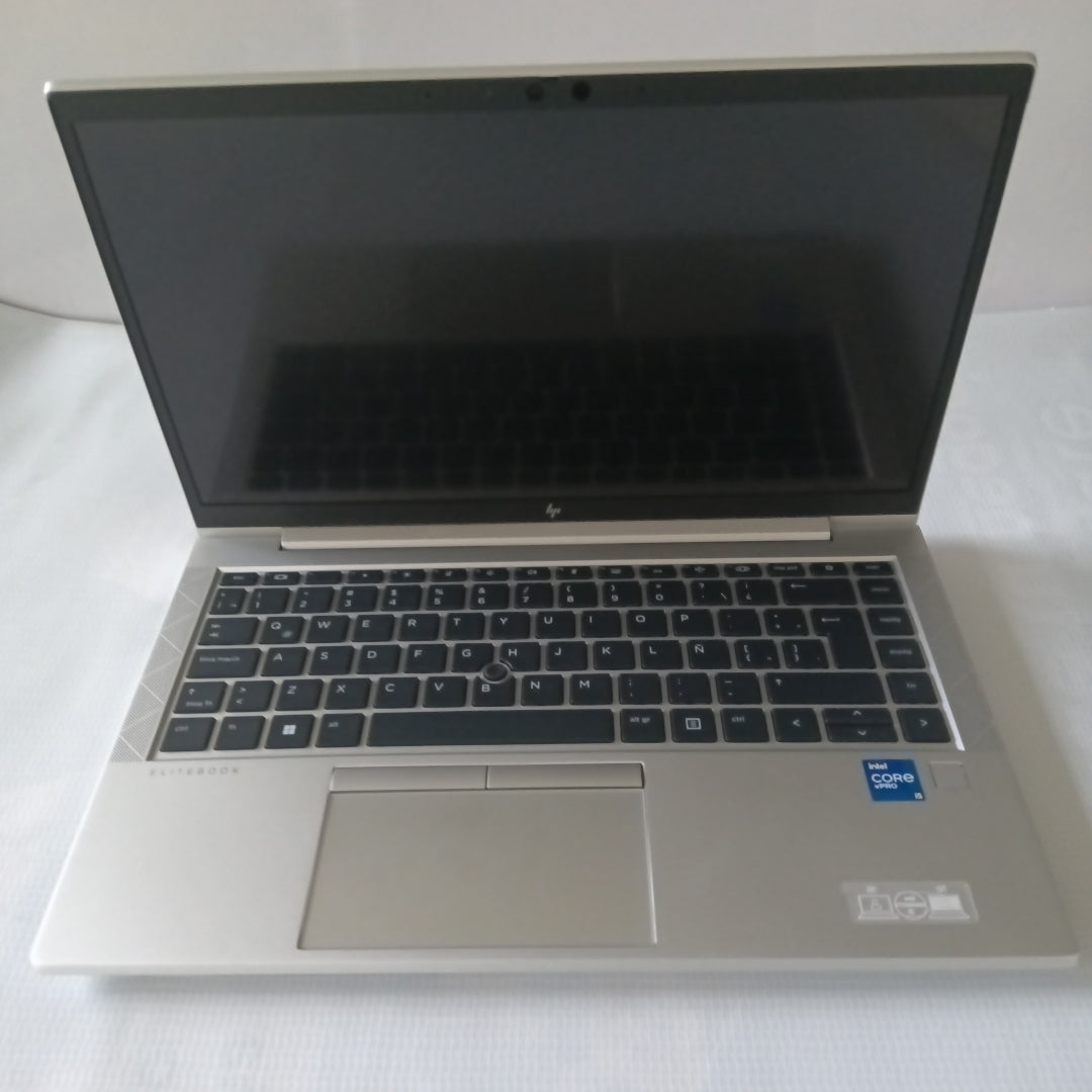 LAPTOP HP ELITEBOOK 840 G8 (2023) 256 GB SSD 16 GB RAM (SEMINUEVO)