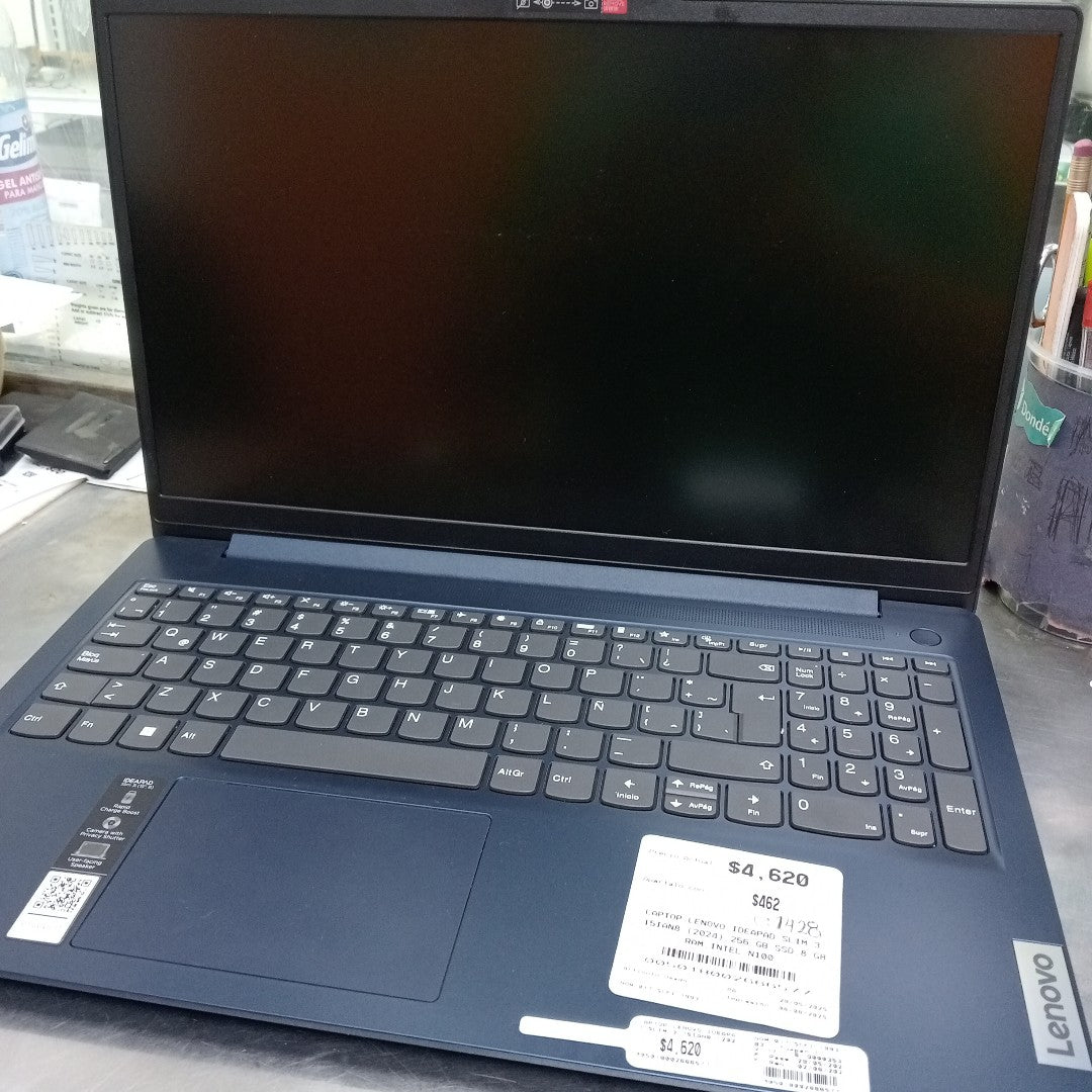 LAPTOP LENOVO IDEAPAD SLIM 3 15IAN8 (2024) 256 GB SSD 8 GB RAM (SEMINUEVO)