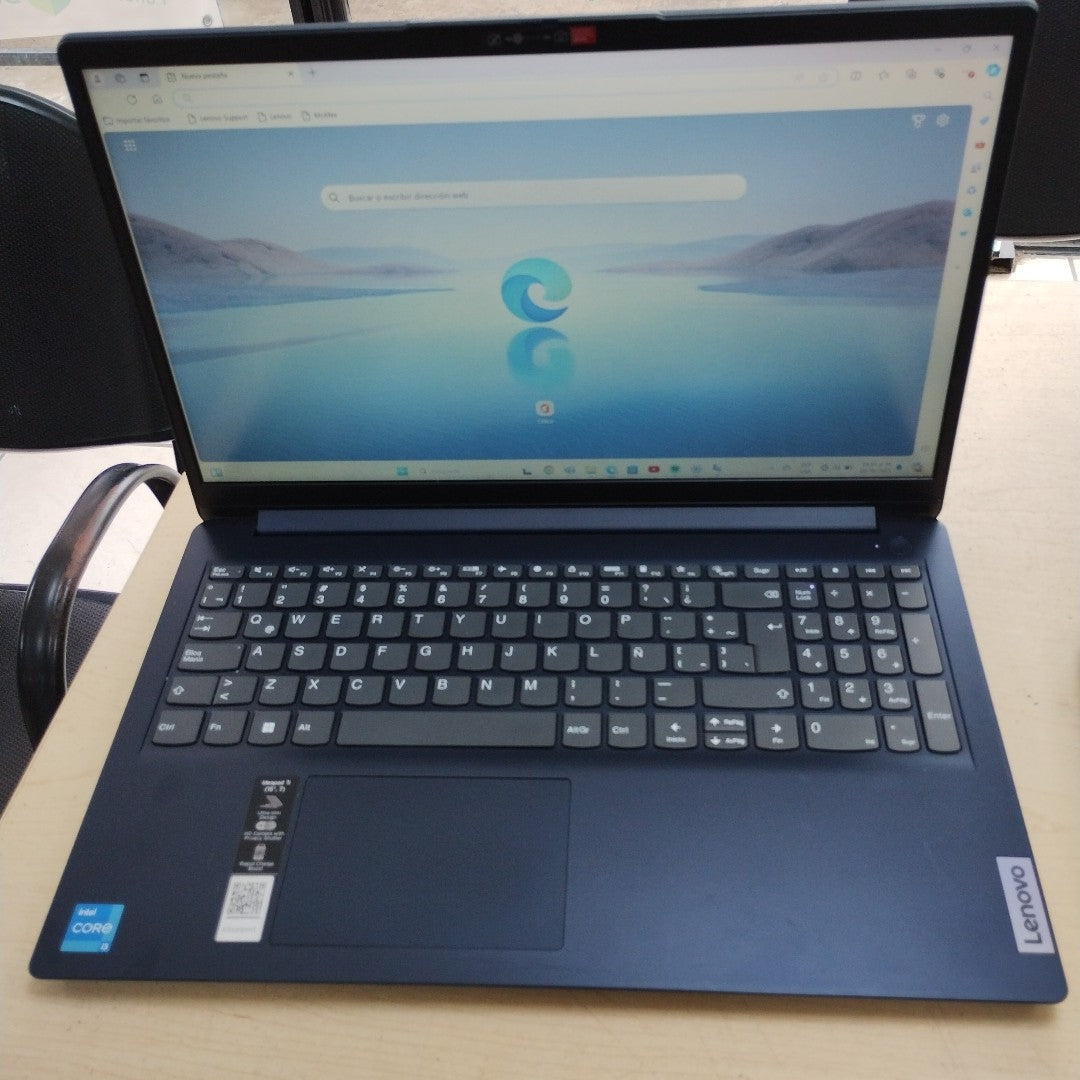 LAPTOP LENOVO IDEAPAD 1 15IAU7 (2023) 1 TB SSD 8 GB RAM (SEMINUEVO)