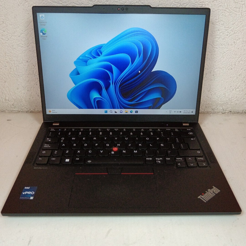 LAPTOP LENOVO THINKPAD X13 GEN 4 (2023) 256 GB SSD 32 GB RAM (SEMINUEVO)