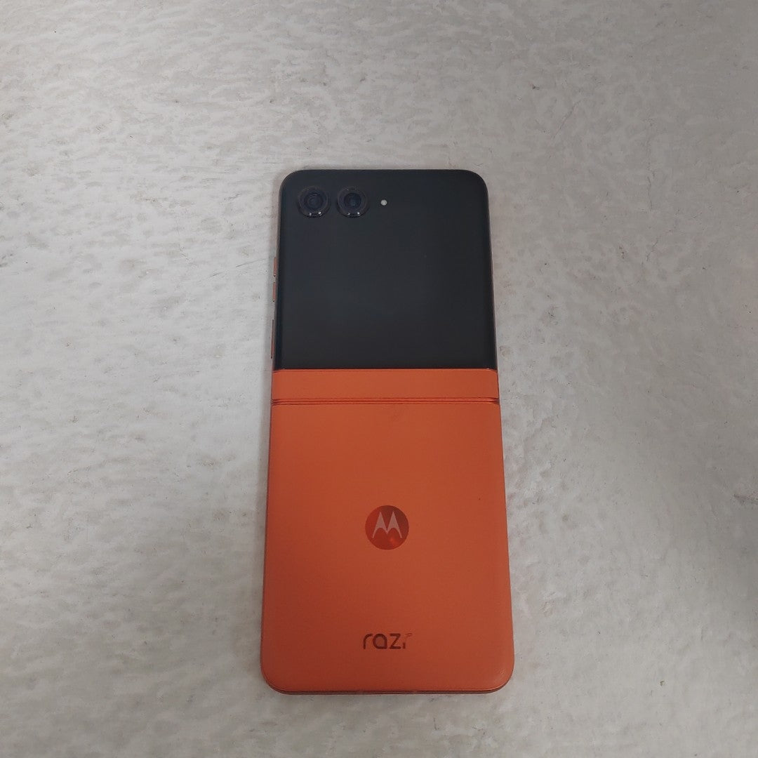 CELULAR MOTOROLA RAZR 50 5G XT2453-1 512 GB 12 GB RAM (SEMINUEVO)