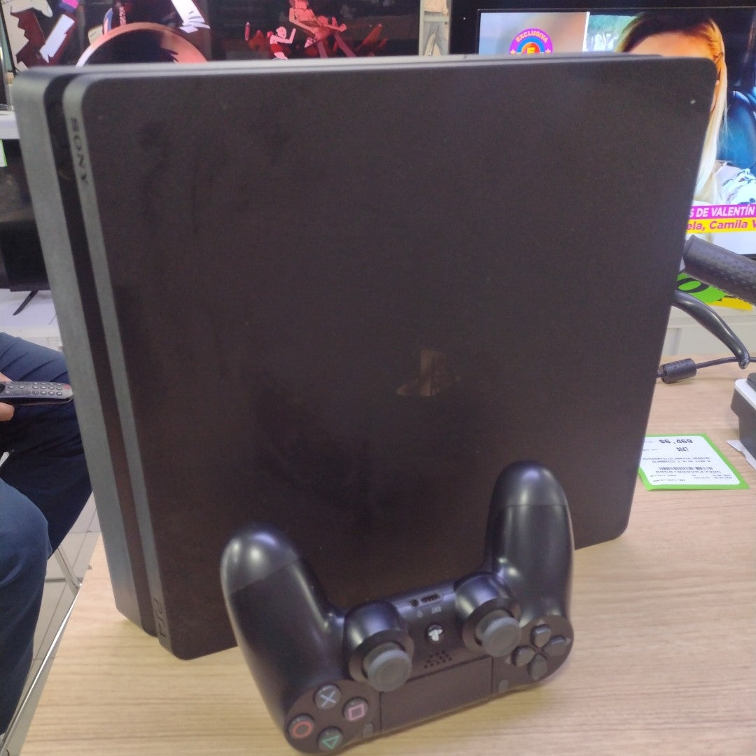CONSOLA DE VIDEOJUEGO SONY PS4 SLIM 1 TB (SEMINUEVO)