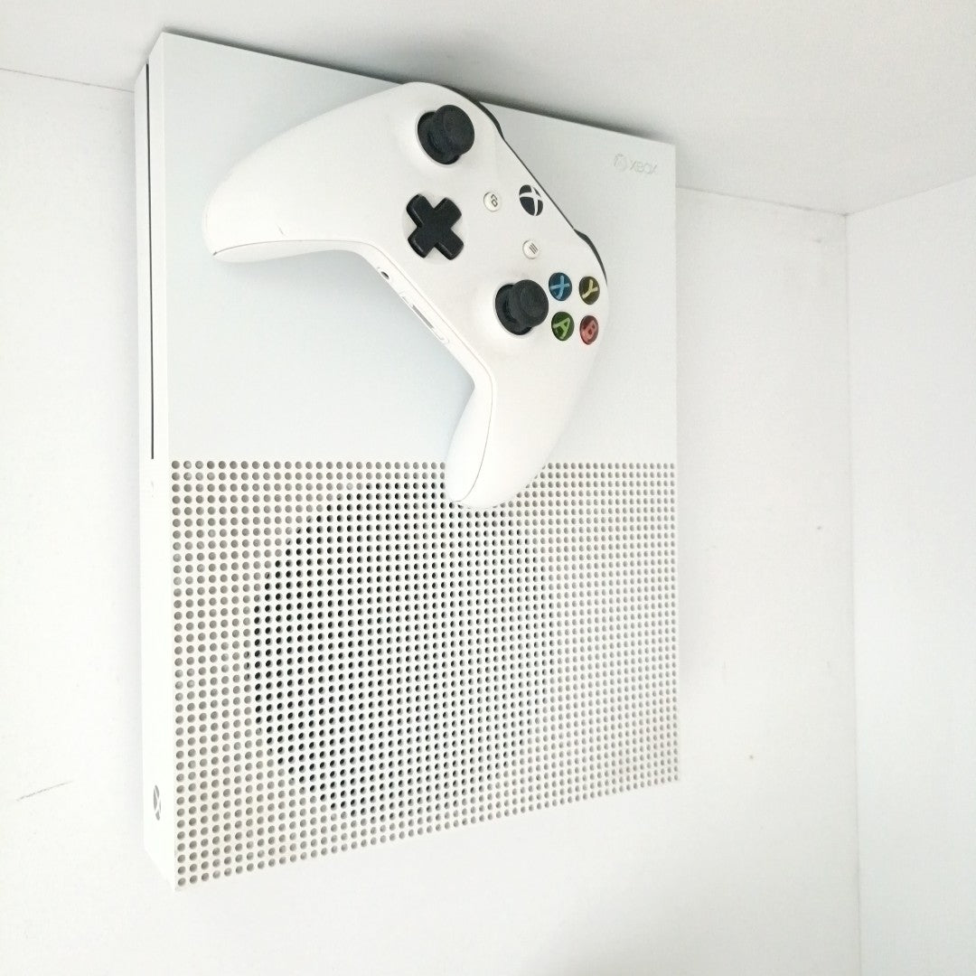 CONSOLA DE VIDEOJUEGO MICROSOFT XBOX ONE S 1 TB (SEMINUEVO)