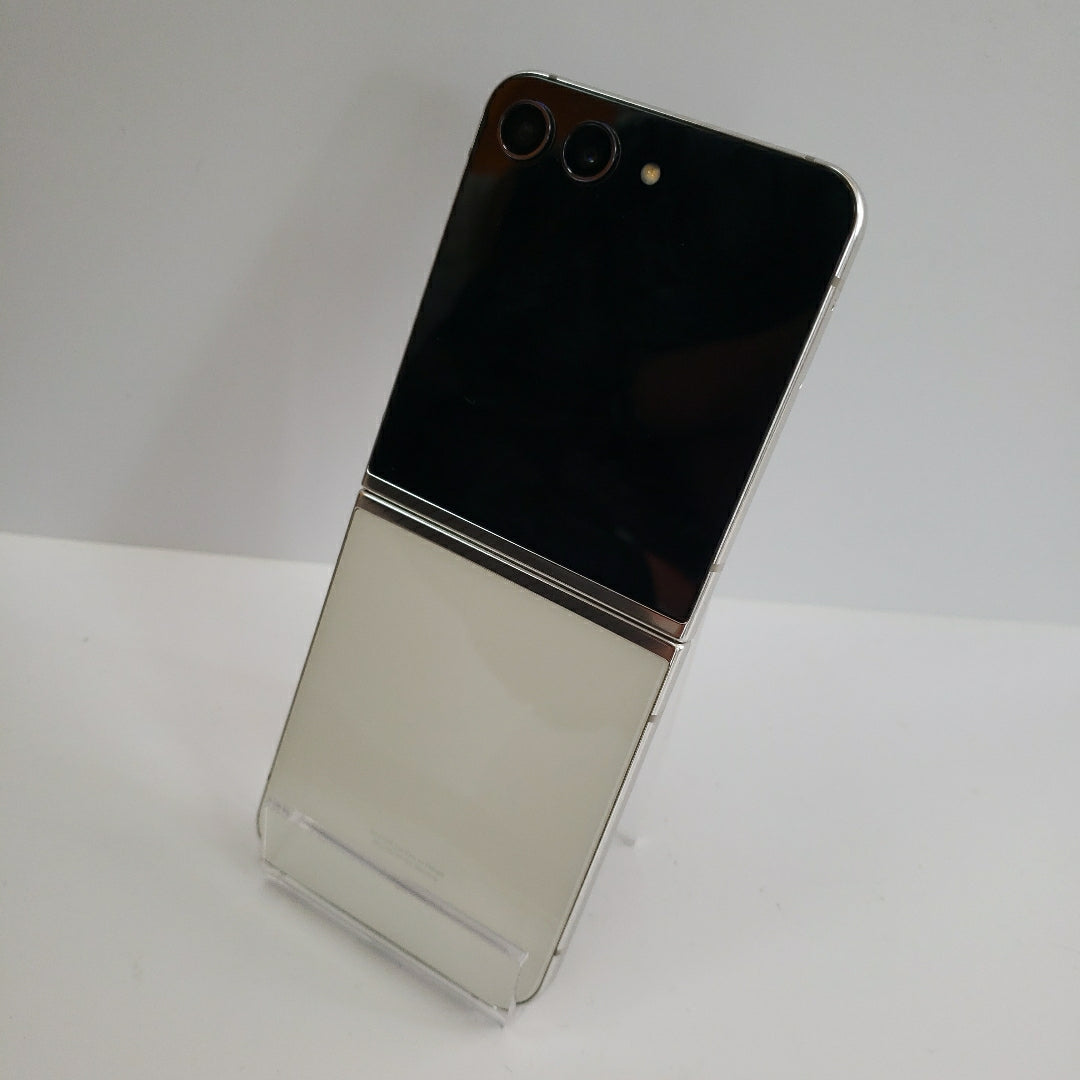 CELULAR SAMSUNG GALAXY Z FLIP 5 SM-F731B (2023) 256 GB 8 GB RAM (SEMINUEVO)
