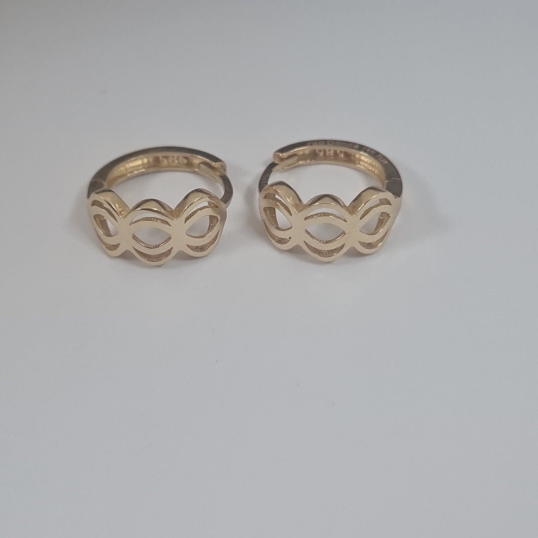 HUGGIES ORO 14K 2.1 (NUEVO)