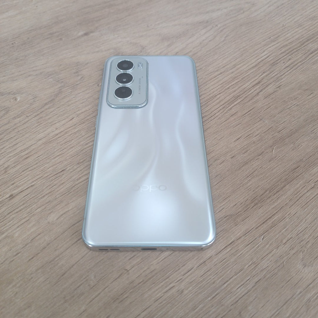CELULAR OPPO   RENO12 5G CPH2625 (2024) 512 GB 12 GB RAM (SEMINUEVO)