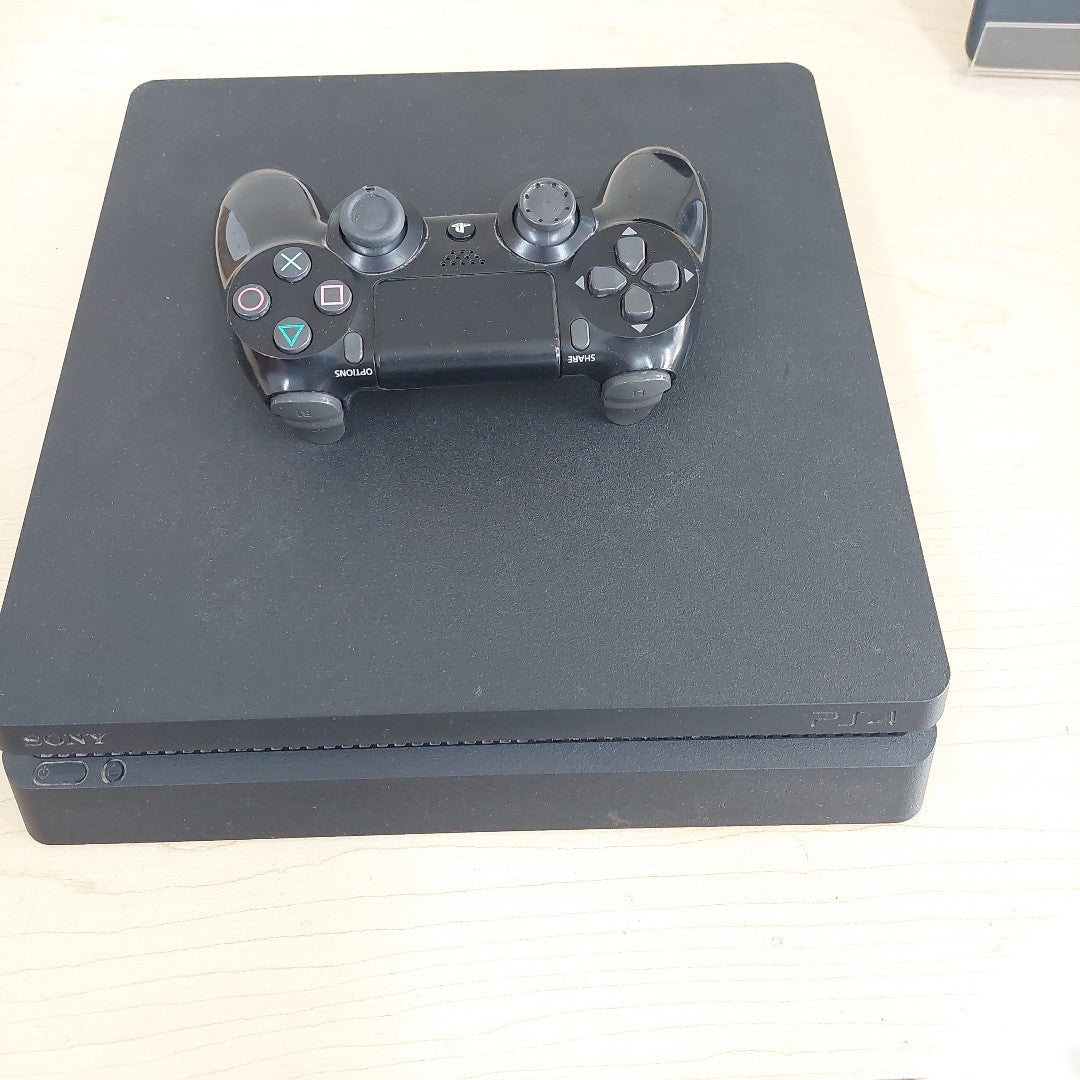 CONSOLA DE VIDEOJUEGO SONY PS4 1 TB (SEMINUEVO)