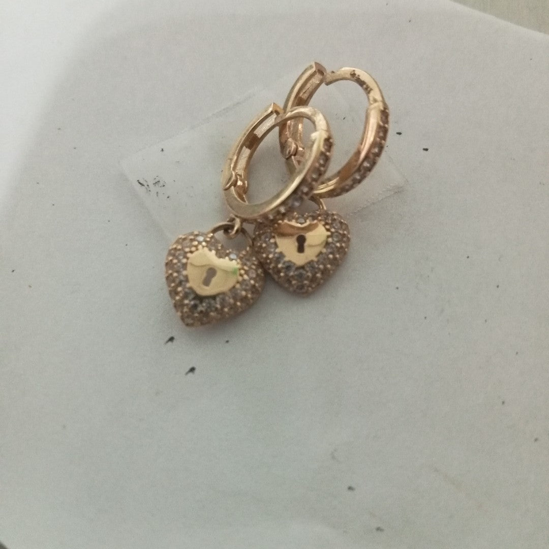 HUGGIES ORO 14K 2.8 (NUEVO)