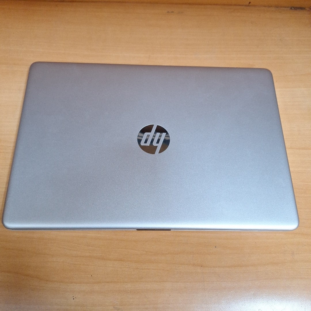 LAPTOP HP 15-EF1501LA (2022) 256 GB SSD 8 GB RAM (SEMINUEVO)