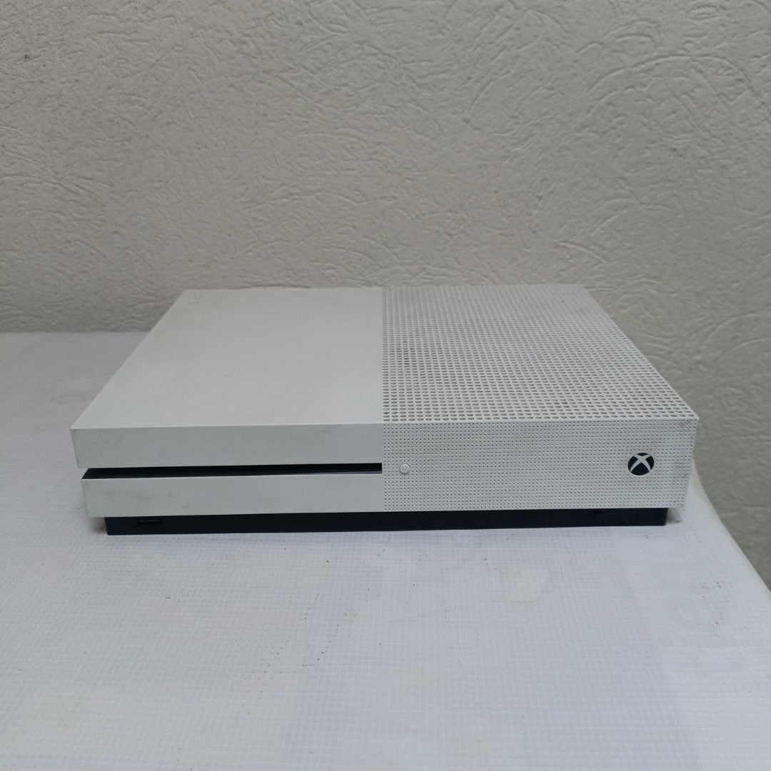 CONSOLA DE VIDEOJUEGO MICROSOFT XBOX ONE S 500 GB  (SEMINUEVO)