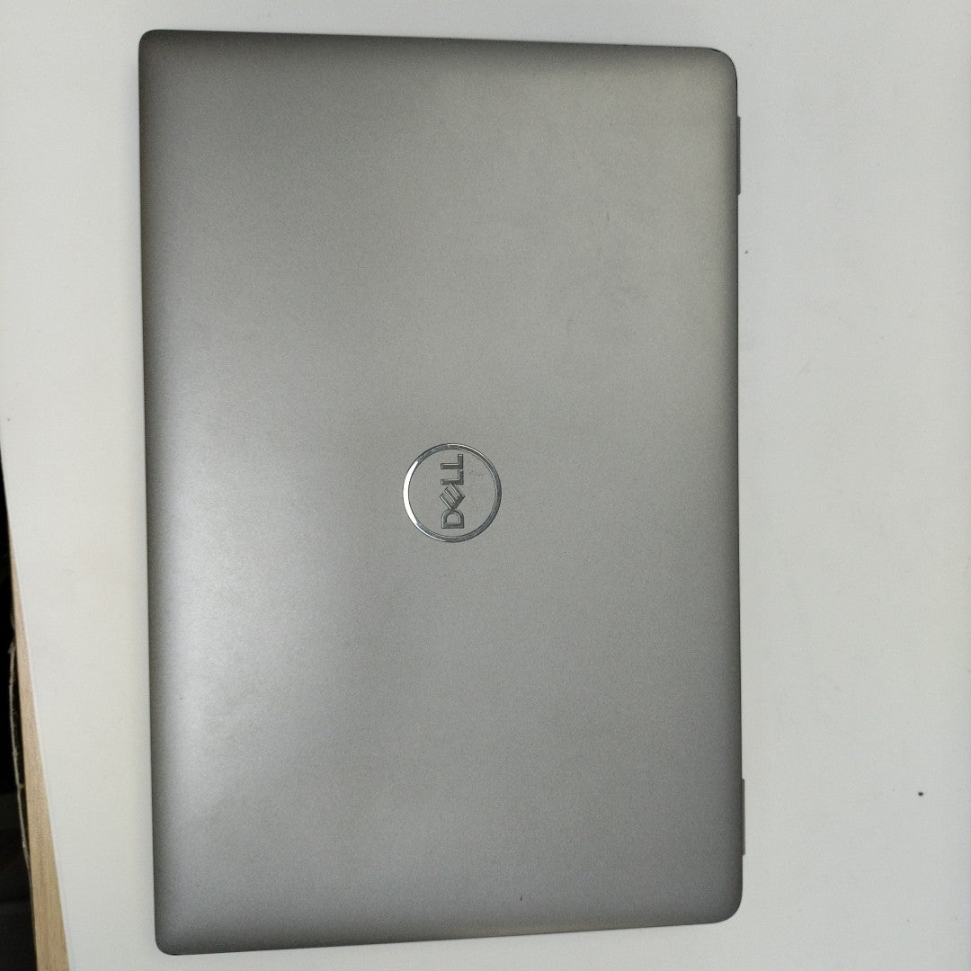 LAPTOP DELL LATITUDE 5540 (2024) 256 GB SSD 16 GB RAM (SEMINUEVO)