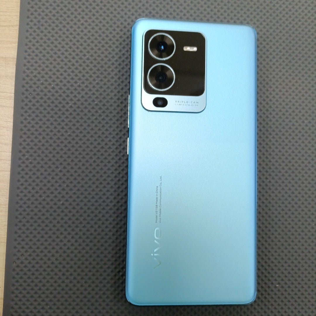 CELULAR VIVO V25 PRO V2158 256 GB 12 GB RAM (SEMINUEVO)