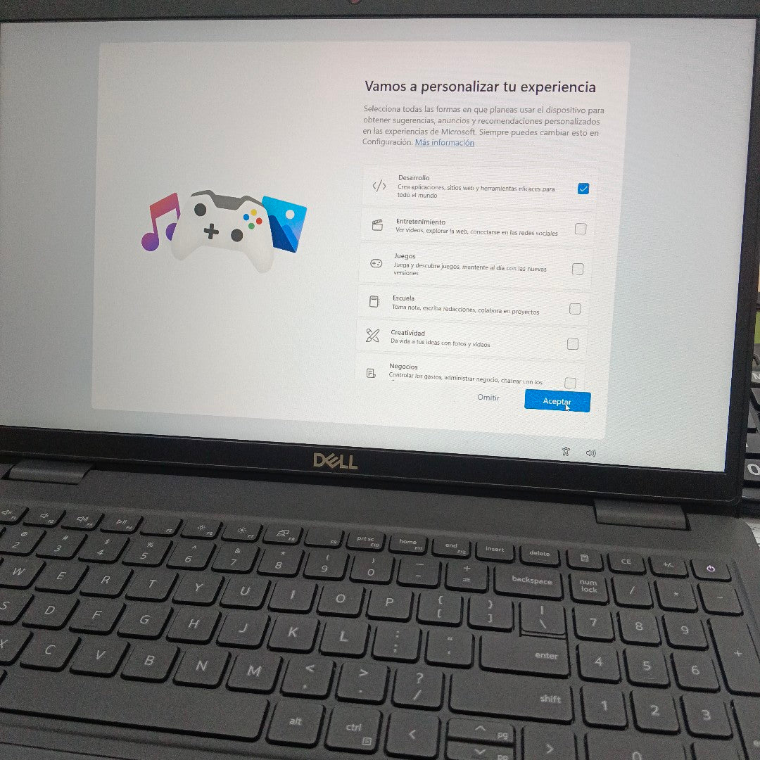 LAPTOP DELL LATITUDE 3520 (2022) 256 GB SSD 8 GB RAM (SEMINUEVO)