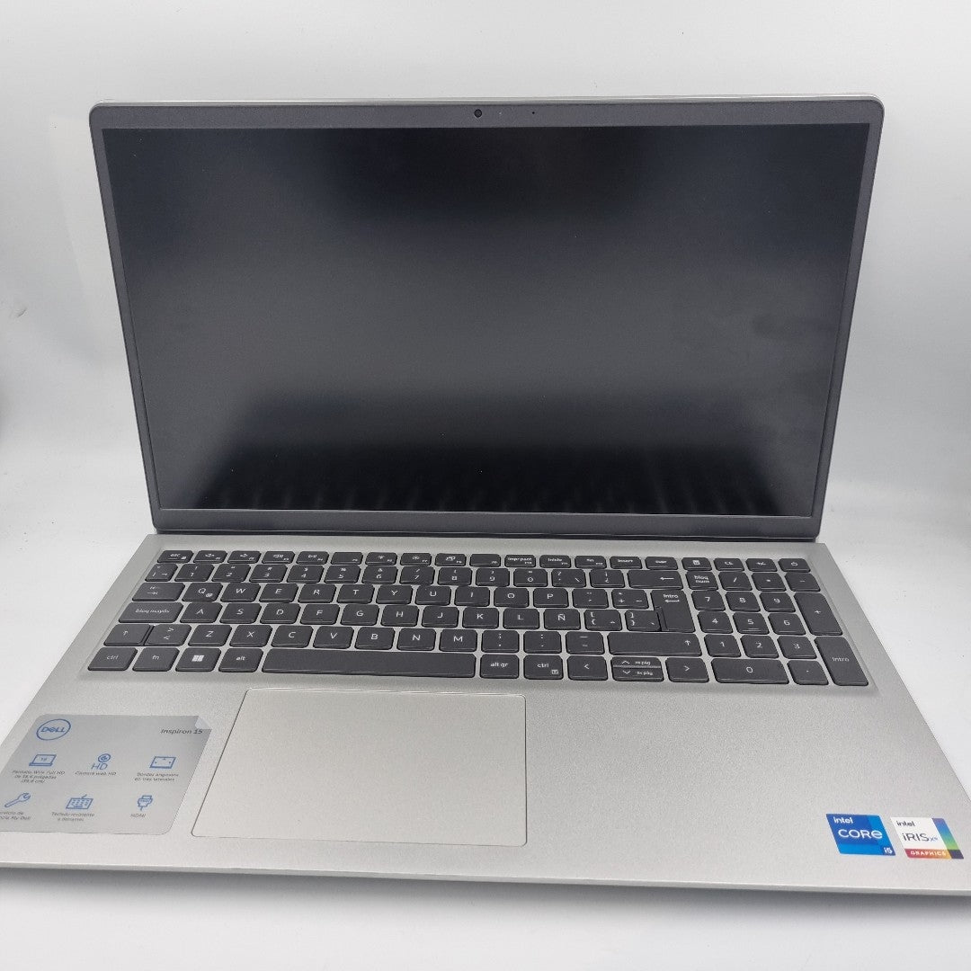 LAPTOP DELL INSPIRON 15 3520 (2024) 512 GB SSD 16 GB RAM (SEMINUEVO)