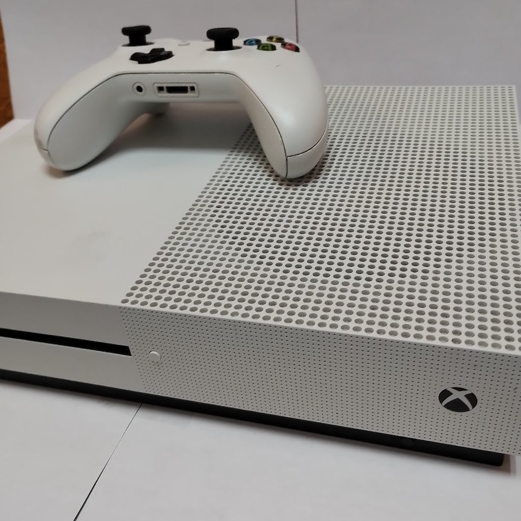 CONSOLA DE VIDEOJUEGO MICROSOFT XBOX ONE S 1 TB (SEMINUEVO)