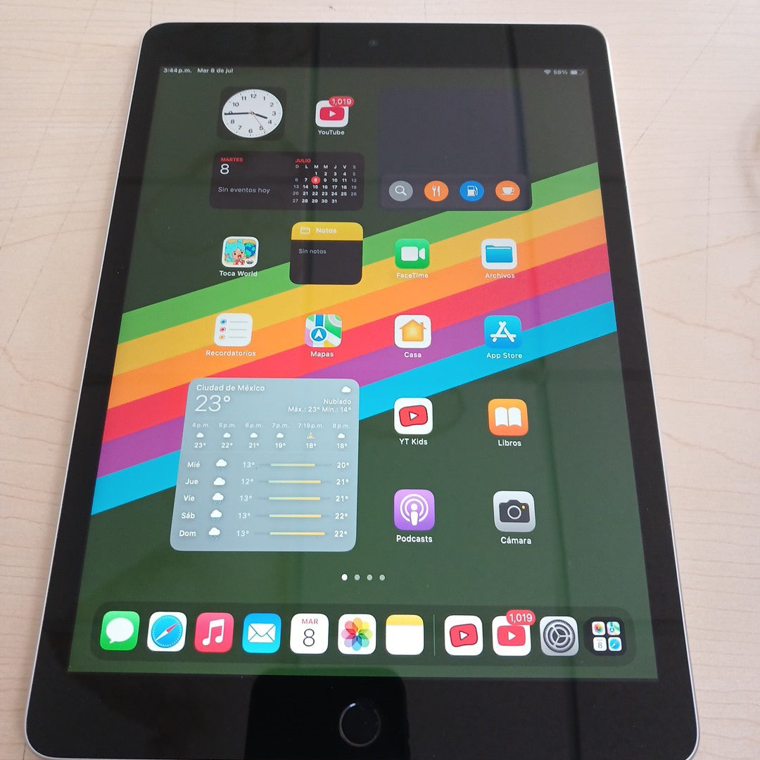 TABLETA APPLE IPAD 9 A2602 64 GB 3 GB RAM (SEMINUEVO)