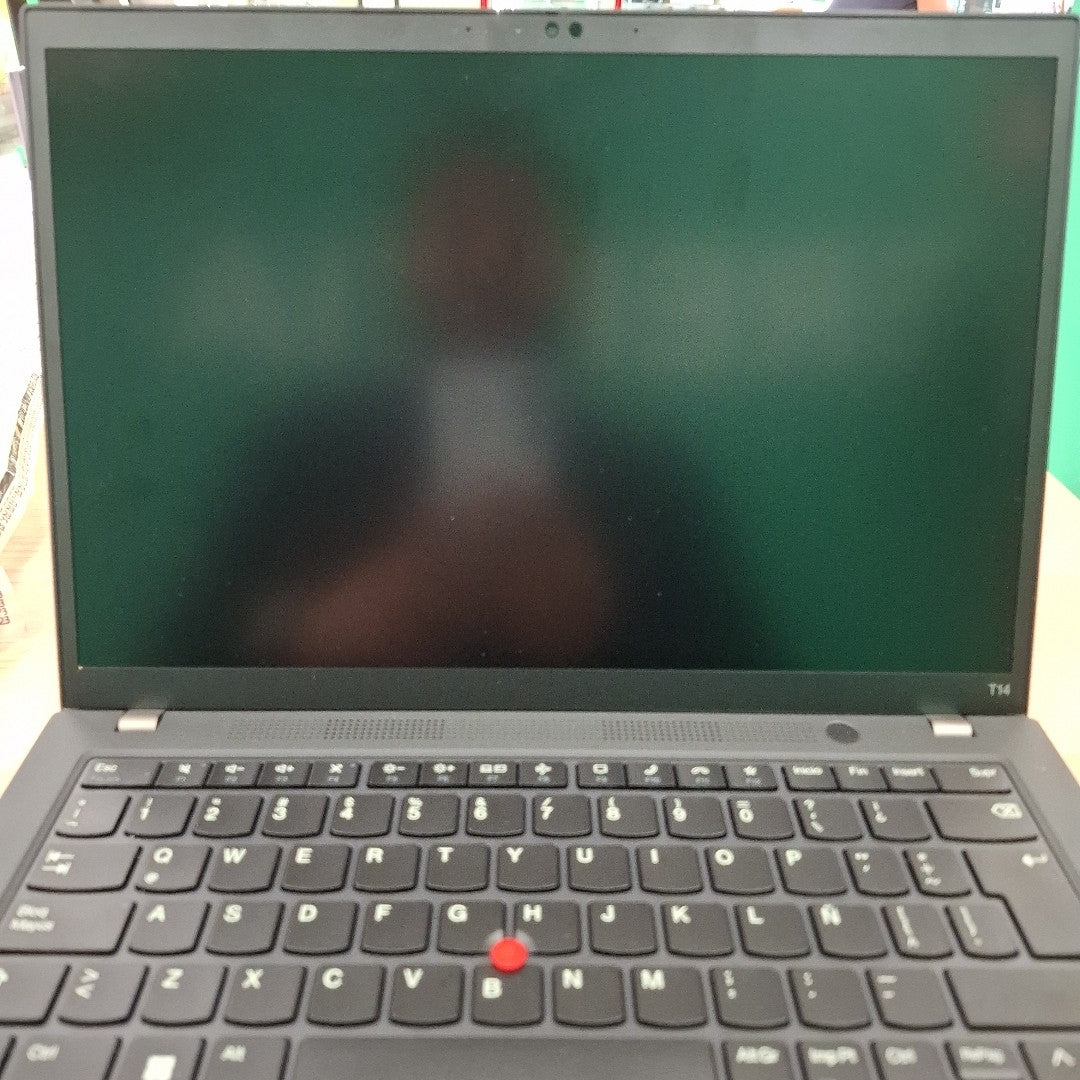 LAPTOP LENOVO THINKPAD T14S GEN 3 (2022) 512 GB SSD 16 GB RAM (SEMINUEVO)