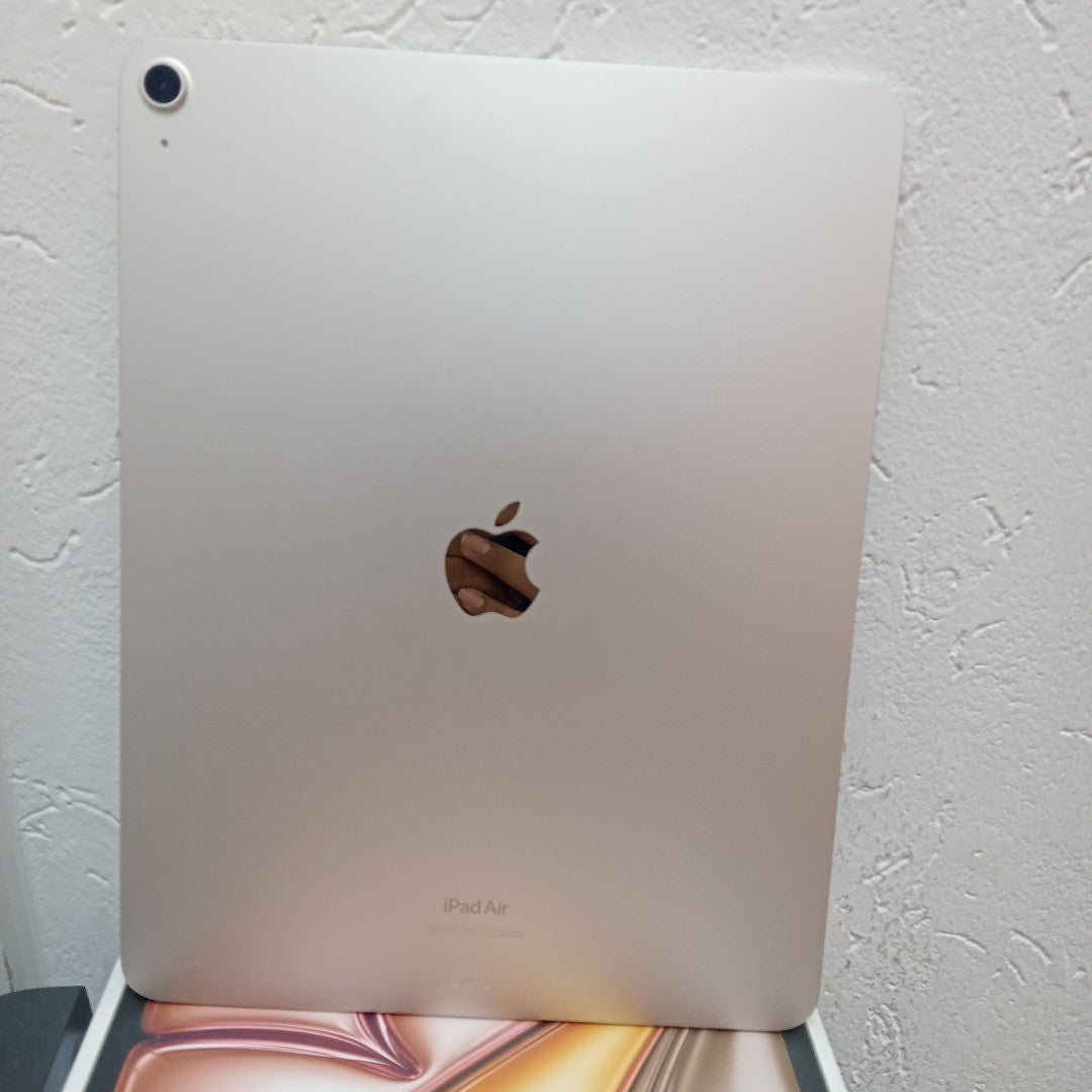 TABLETA APPLE IPAD AIR (M2) 13" A2898 (2024) 256 GB 8 GB RAM (SEMINUEVO)