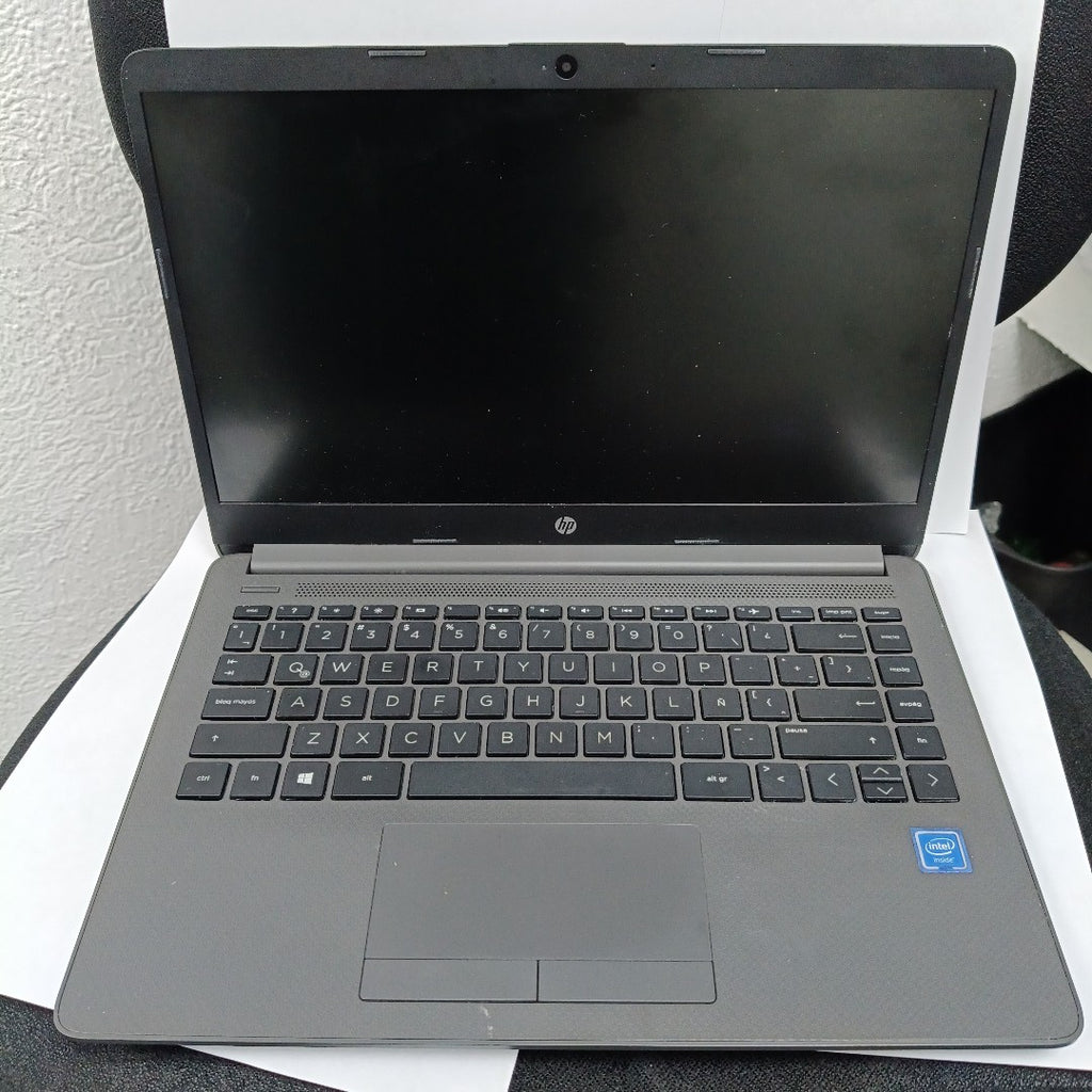 LAPTOP HP 240 G8 (2022) 256 GB SSD 4 GB RAM