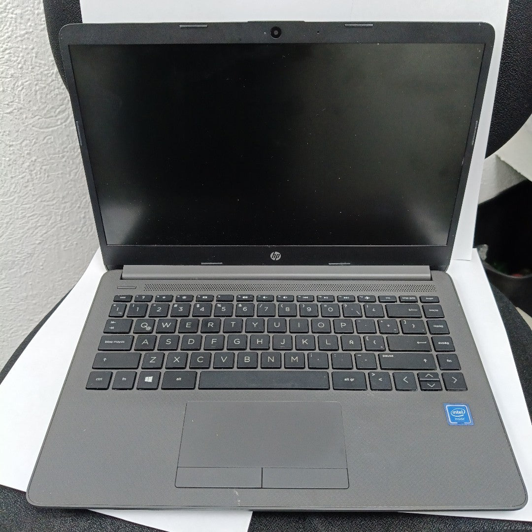 LAPTOP HP 240 G8 (2022) 256 GB SSD 4 GB RAM