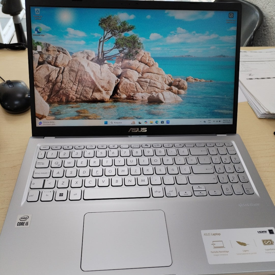 LAPTOP ASUS X515JA-BQ2768W (2022) 256 GB SSD 8 GB RAM (SEMINUEVO)