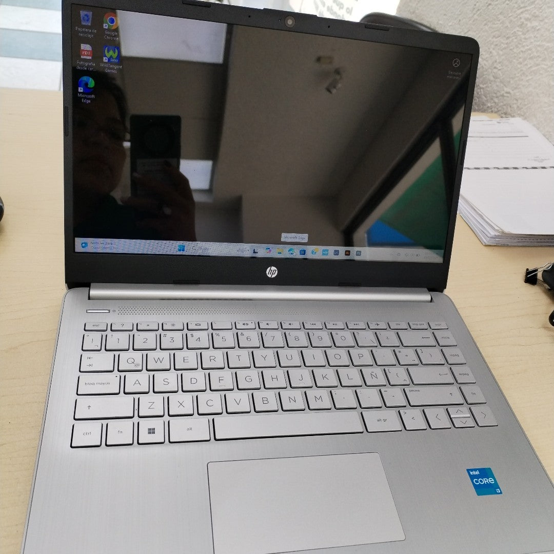 LAPTOP HP 14-DQ5032LA (2023) 512 GB SSD 8 GB RAM (SEMINUEVO)