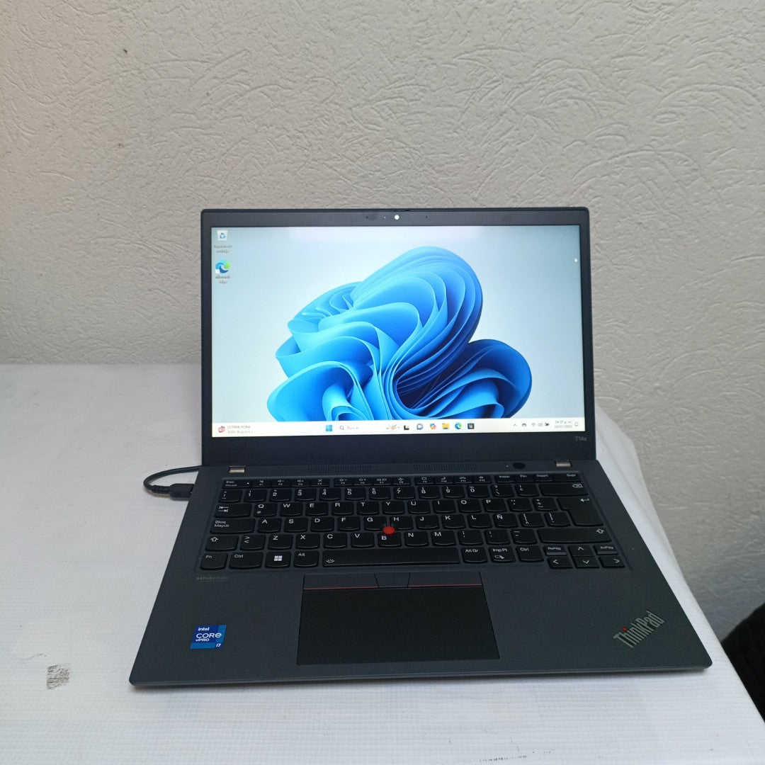 LAPTOP LENOVO THINKPAD T14S GEN 2 (2022) 512 GB SSD 16 GB RAM (SEMINUEVO)