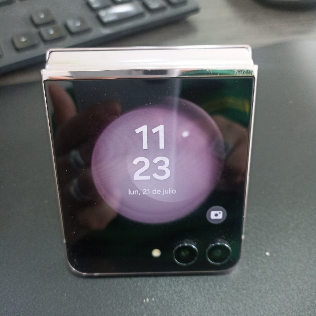 CELULAR SAMSUNG GALAXY Z FLIP 5 SM-F731U1 (2023) 256 GB 8 GB RAM (SEMINUEVO)