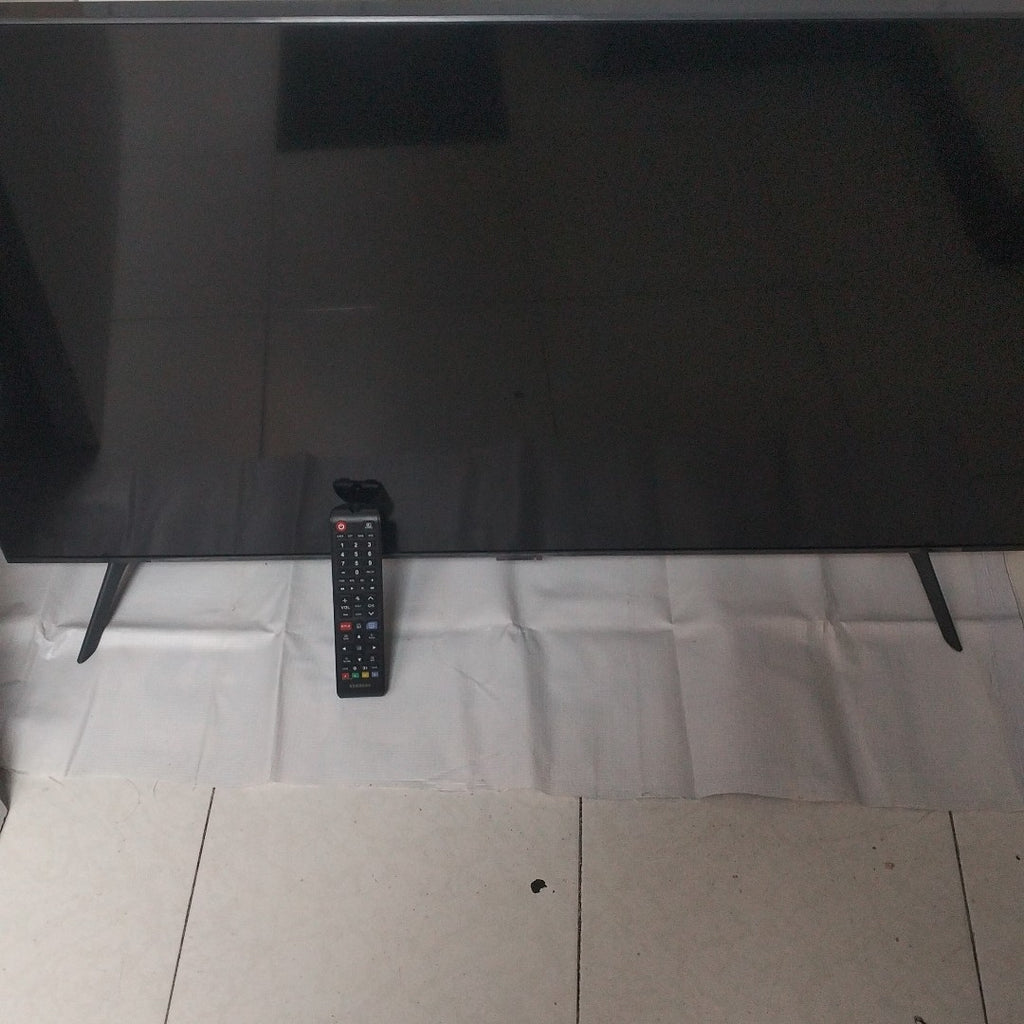 PANTALLA SAMSUNG UN43AU7000F (2022) 43" LED 4K (SEMINUEVO)