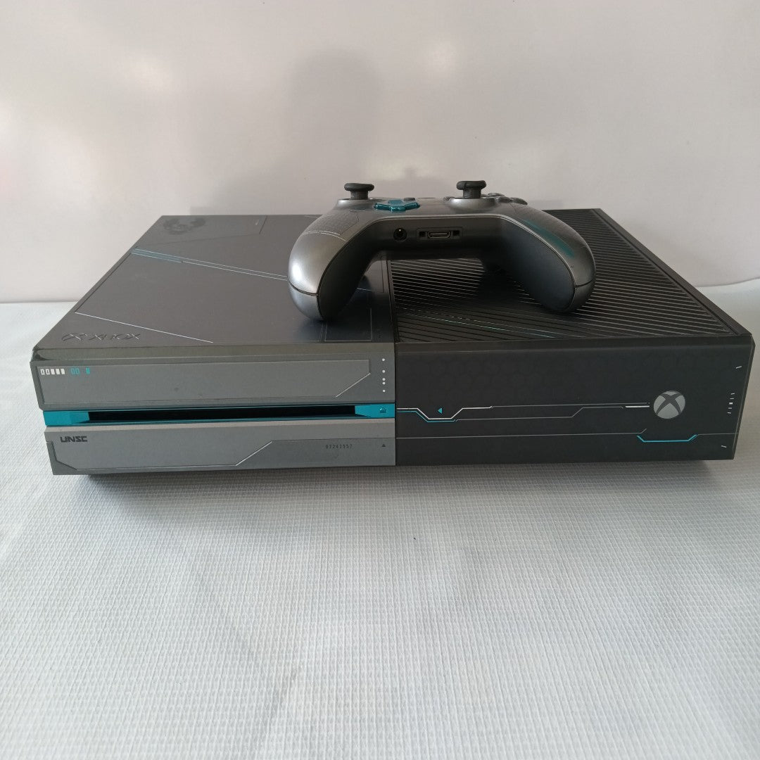 CONSOLA DE VIDEOJUEGO MICROSOFT XBOX ONE 1 TB (SEMINUEVO)