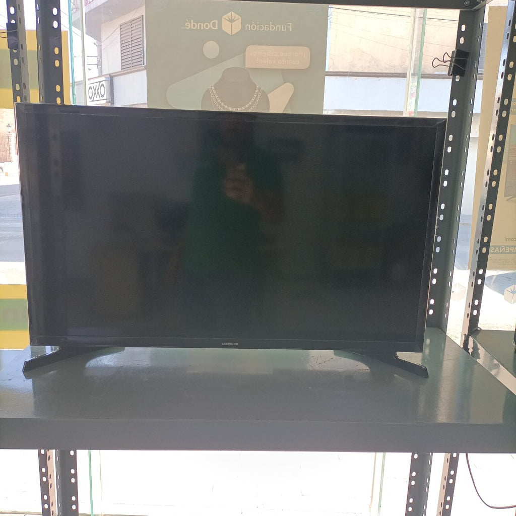 PANTALLA SAMSUNG BE32T-B (2025) 32" LED HD (SEMINUEVO)