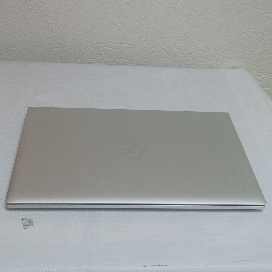 LAPTOP HP ELITEBOOK 840 G8 (2023) 256 GB SSD 16 GB RAM (SEMINUEVO)